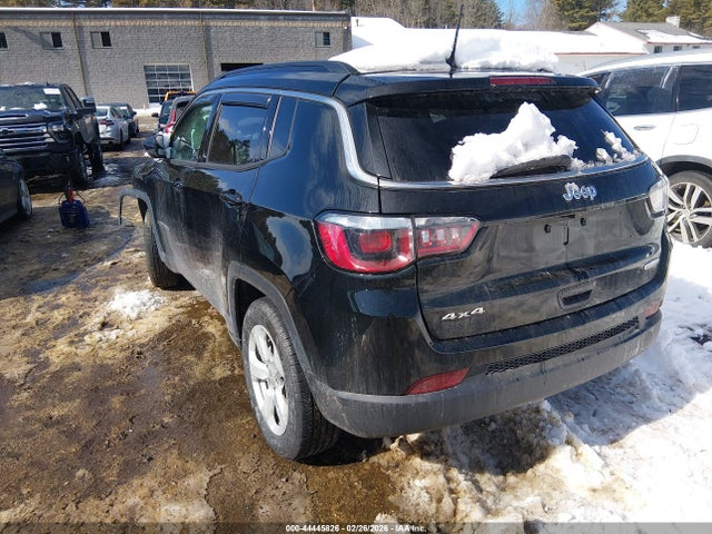 Jeep Compass Latitude 4x4 2019 3C4NJDBB9KT847680 Image 3