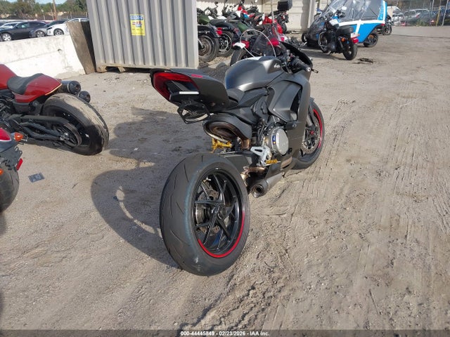 2024 DUCATI PANIGALE ZDMHAATW2RB015238 Photo 3