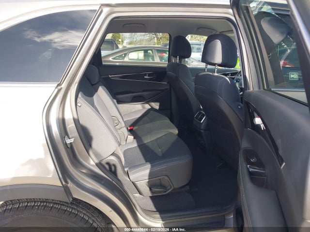 5XYPGDA52HG228129 KIA Sorento 3.3l Lx