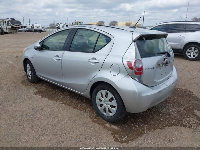 2012 TOYOTA PRIUS C JTDKDTB32C1019928 Photo 2