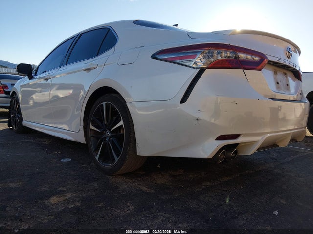 2019 TOYOTA CAMRY 4T1B61HK0KU698149 Photo 2