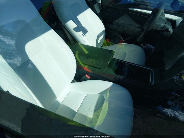 44446109 :رقم المزاد ، 7SAYGDEE6PF700419 vin ، 2023 Tesla Model Y Awd/long Range Dual Motor All-wheel Drive مزاد بيع