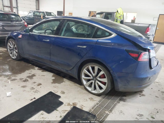 Продаж на аукціоні авто 2019 Tesla Model 3 Long Range/performance, vin: 5YJ3E1EBXKF441279, номер лоту: 44446111