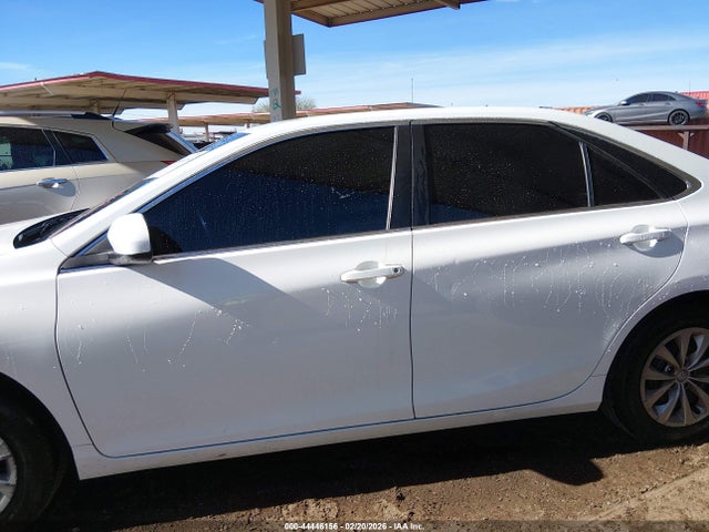 4T1BF1FK0HU319050 Toyota CAMRY LE
