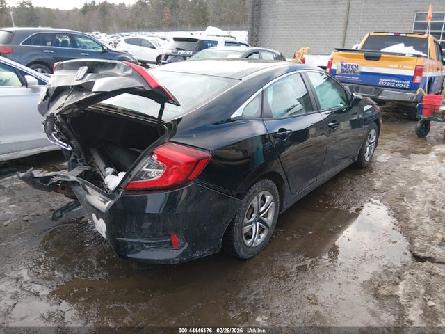 Honda Civic Lx 2018 2HGFC2F53JH588667 Image 4