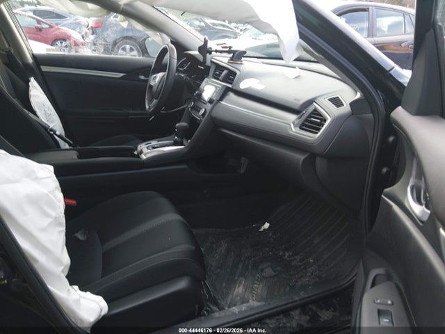 Honda Civic Lx 2018 2HGFC2F53JH588667 Image 5