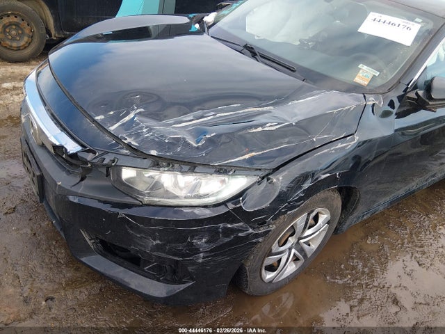Honda Civic Lx 2018 2HGFC2F53JH588667 Image 6