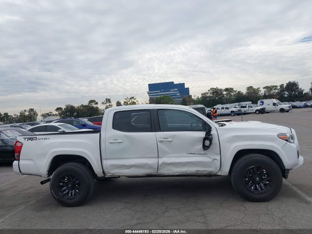 5TFAZ5CNXHX045044 Toyota Tacoma
