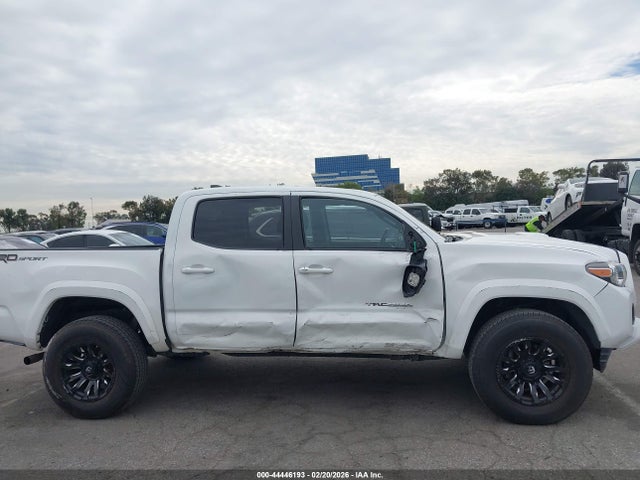 5TFAZ5CNXHX045044 Toyota Tacoma
