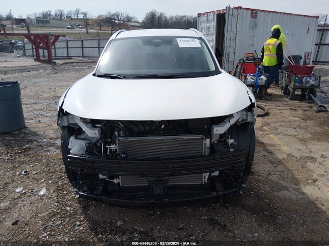 3N8AP6DAXSL329367 Nissan Kicks Sr Fwd