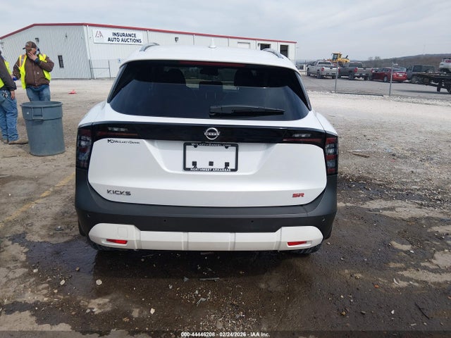 3N8AP6DAXSL329367 Nissan Kicks Sr Fwd