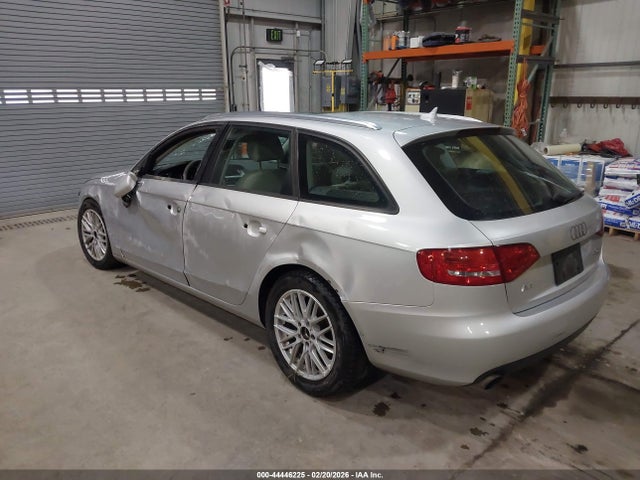 44446225 :رقم المزاد ، WAUSFAFL7AA041166 vin ، 2010 Audi A4 2.0t Premium مزاد بيع