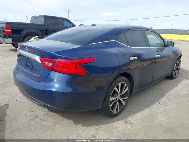 1N4AA6AP0HC373412 Nissan Maxima 3.5 S