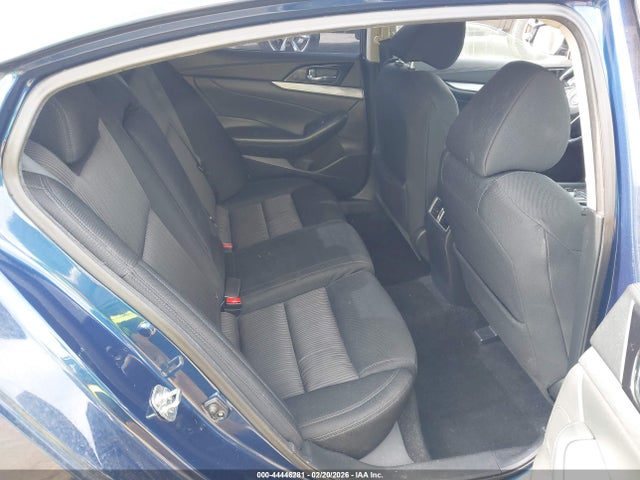 1N4AA6AP0HC373412 Nissan Maxima 3.5 S