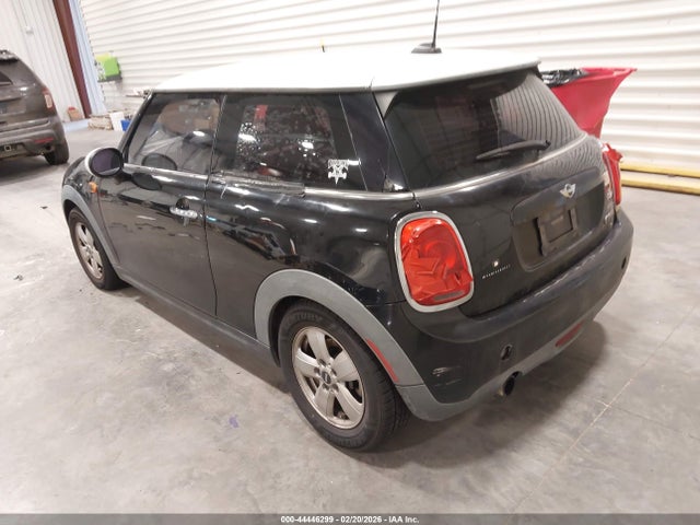 2016 MINI HARDTOP WMWXP5C51G2D13720 Photo 2