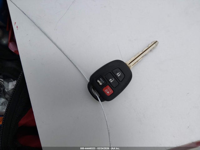 2T1BURHE9GC680210 Toyota COROLLA LE