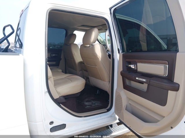 2018 Ram 1500 Laramie  4x4 6'4 Box მანქანა იყიდება აუქციონზე, vin: 1C6RR7VT5JS187791, აუქციონის ნომერი: 44446333