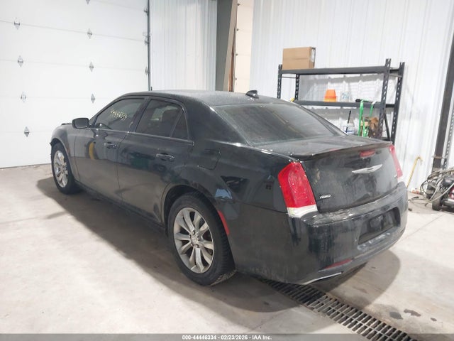 2016 CHRYSLER 300 2C3CCARG2GH262395 Photo 2