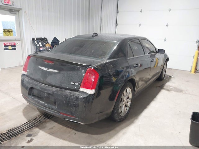 2016 CHRYSLER 300 2C3CCARG2GH262395 Photo 3