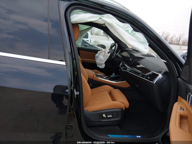 2025 BMW X5 5UX13EU02S9X67400 Photo 4
