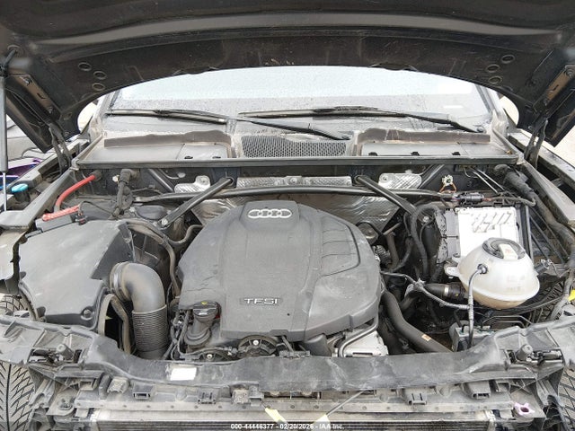 WA1BNAFY0J2067873 Audi Q5 2.0t Premium/2.0t Tech Premium