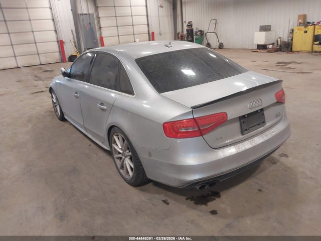 2015 AUDI A4 WAUBFAFL2FN025750 Photo 2