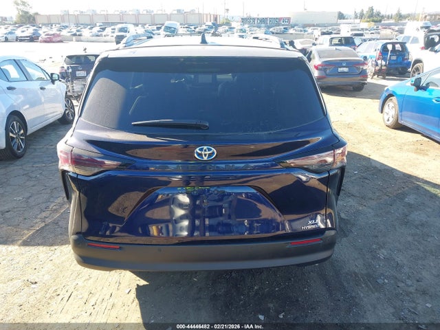 Toyota SIENNA XLE 2023 5TDYRKEC6PS153299 Image 16