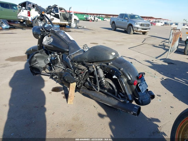 2018 HARLEY-DAVIDSON FLHRXS 1HD1KVC13JB614383 Photo 2