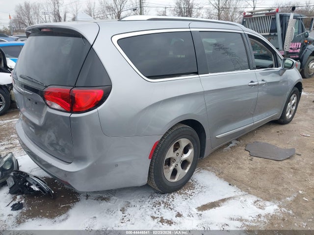 44446541 :رقم المزاد ، 2C4RC1EG8HR521057 vin ، 2017 Chrysler Pacifica Touring-l Plus مزاد بيع