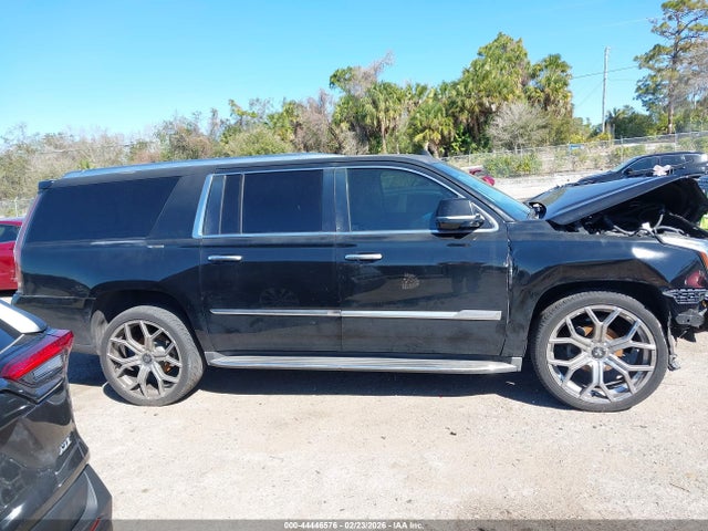 44446576 :رقم المزاد ، 1GYS4HKJ5GR300375 vin ، 2016 Cadillac Escalade Esv Luxury Collection مزاد بيع