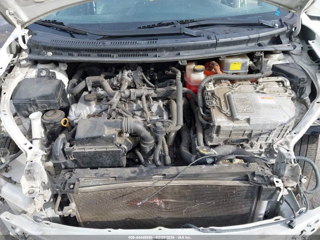 JTDKDTB34F1579728 Toyota Prius C One