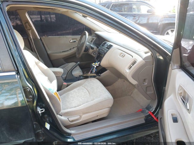2001 Honda Accord 2.3 Ex მანქანა იყიდება აუქციონზე, vin: 1HGCG56681A136925, აუქციონის ნომერი: 44446592