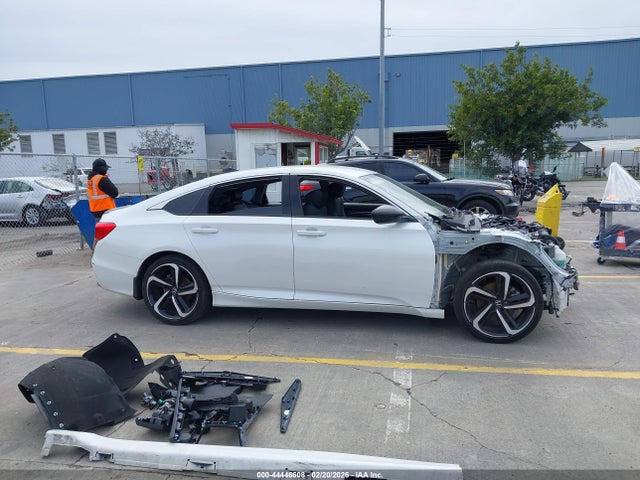1HGCV1F4XNA070915 Honda Accord Sport Special Edition