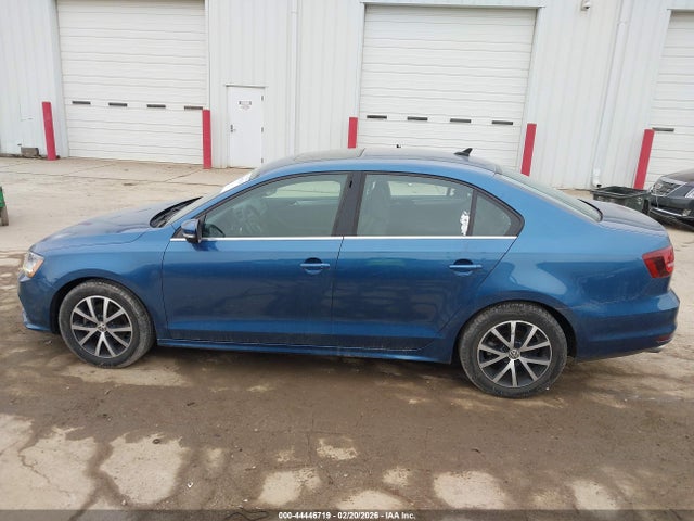 2017 Volkswagen Jetta 1.4t Se მანქანა იყიდება აუქციონზე, vin: 3VWDB7AJ3HM227443, აუქციონის ნომერი: 44446719