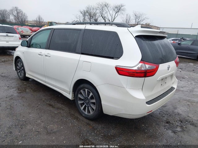 Toyota SIENNA XLE 2020 5TDDZ3DC7LS236353 Image 3