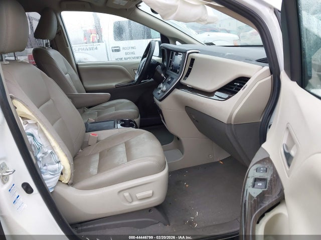 Toyota SIENNA XLE 2020 5TDDZ3DC7LS236353 Image 5