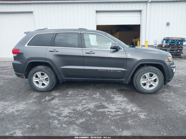1C4RJFAG3HC857944 Jeep Grand Cherokee Laredo 4x4