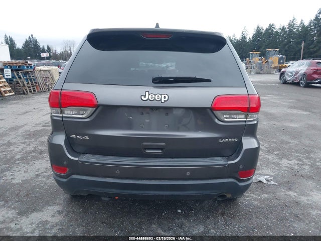 1C4RJFAG3HC857944 Jeep Grand Cherokee Laredo 4x4