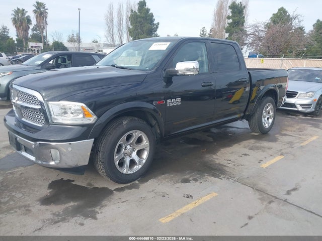 1C6RR7NM8JS354332 RAM 1500 Laramie 4x4 5&#039;7 Box
