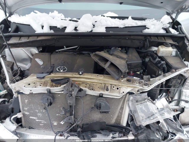 5TDJZRFH8JS861758 Toyota Highlander Xle