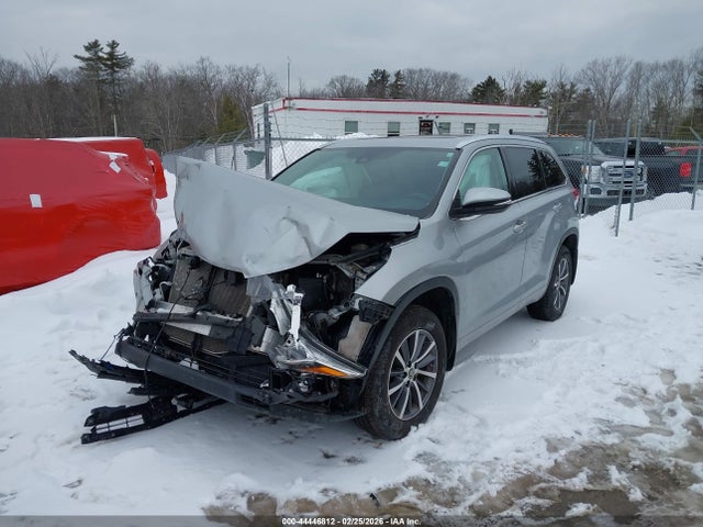 5TDJZRFH8JS861758 Toyota Highlander Xle