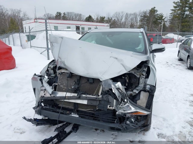 5TDJZRFH8JS861758 Toyota Highlander Xle