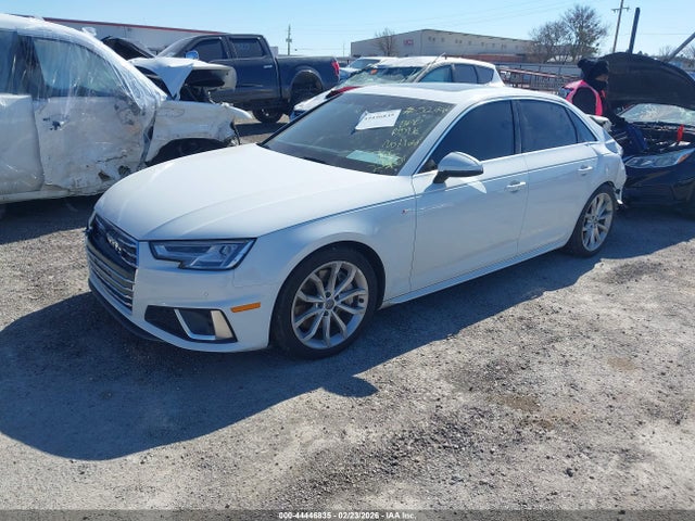 2019 Audi A4 45 Premium მანქანა იყიდება აუქციონზე, vin: WAUENAF4XKA015610, აუქციონის ნომერი: 44446835