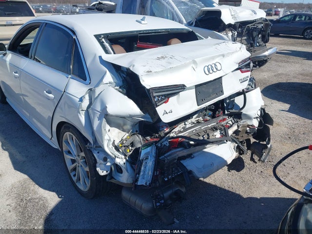 2019 Audi A4 45 Premium მანქანა იყიდება აუქციონზე, vin: WAUENAF4XKA015610, აუქციონის ნომერი: 44446835