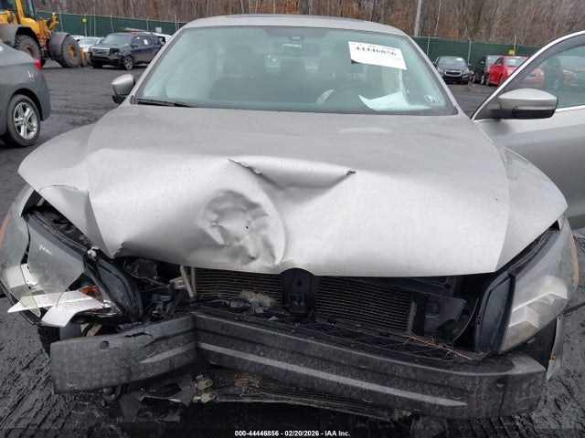44446856 :رقم المزاد ، 1VWBN7A3XEC071396 vin ، 2014 Volkswagen Passat 2.0l Tdi Se مزاد بيع