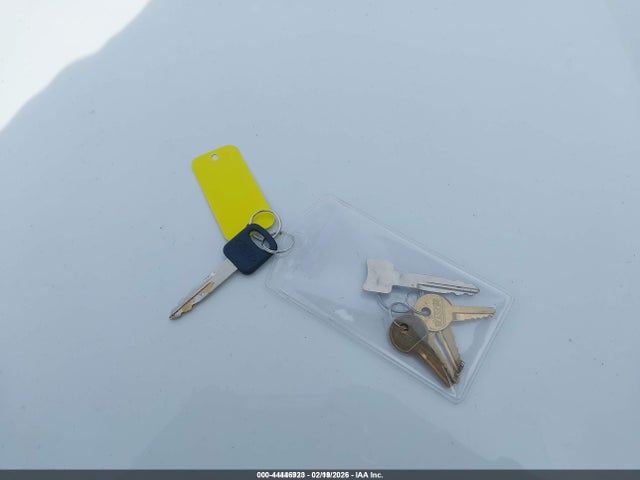 1FC3E3KL2GDC12747 Ford E-350 Stripped