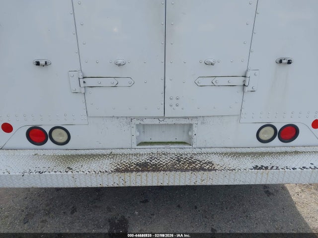 1FC3E3KL2GDC12747 Ford E-350 Stripped