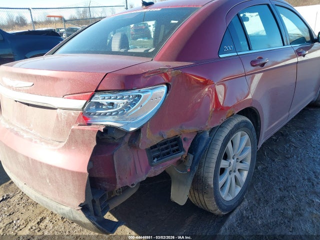 Продажа на аукционе авто 2014 Chrysler 200 Touring, vin: 1C3CCBBG5EN106534, номер лота: 44446981