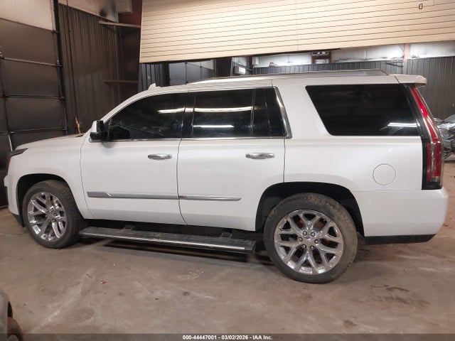 Продажа на аукционе авто 2016 Cadillac Escalade Premium Collection, vin: 1GYS4CKJ3GR406472, номер лота: 44447001