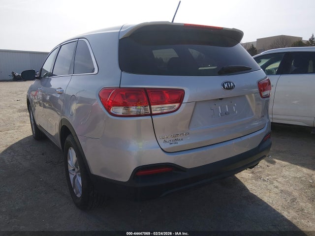 2018 KIA SORENTO 5XYPG4A32JG427766 Photo 2